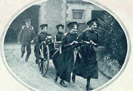 First Worls War women firefighters